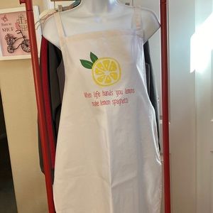 NWT Giada White Apron “When life hands you lemons make lemon spaghetti”